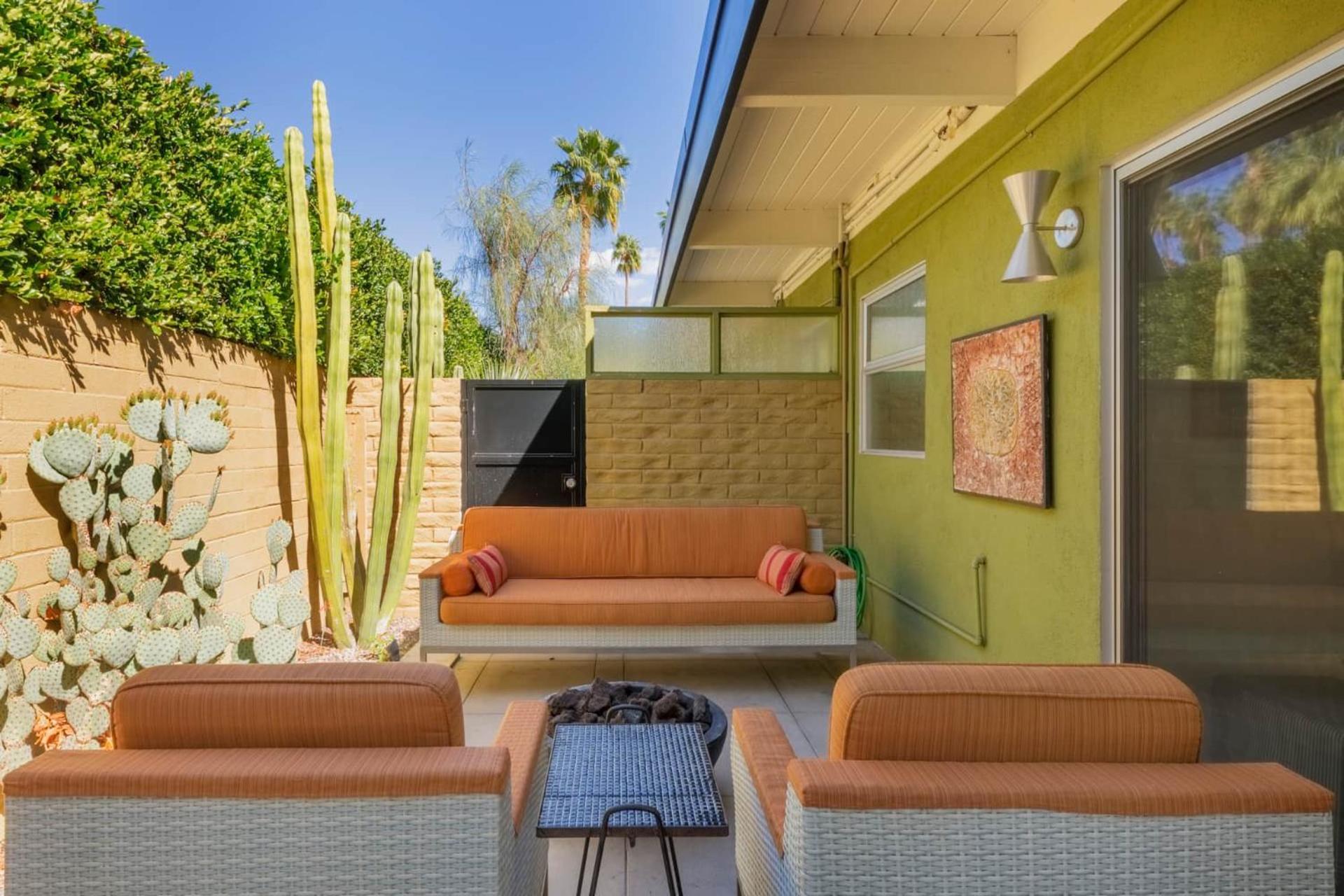 Historic Desert Star Apartment Palm Springs Exterior photo